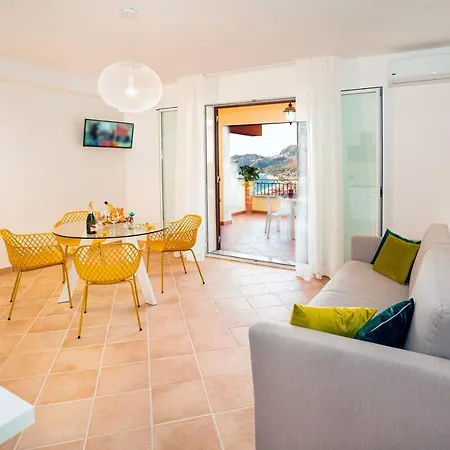 La Terrazza Sulla Baia Di Taormina *